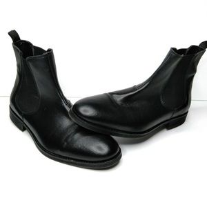 Will’s Vegan Leather Chelsea Boots
